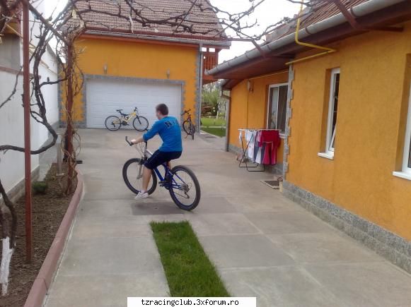povestiri despre noi