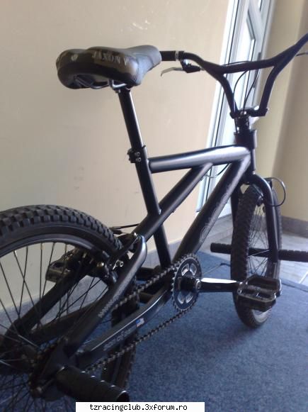 tzackla mea edy inca fotografie bmx`ul.